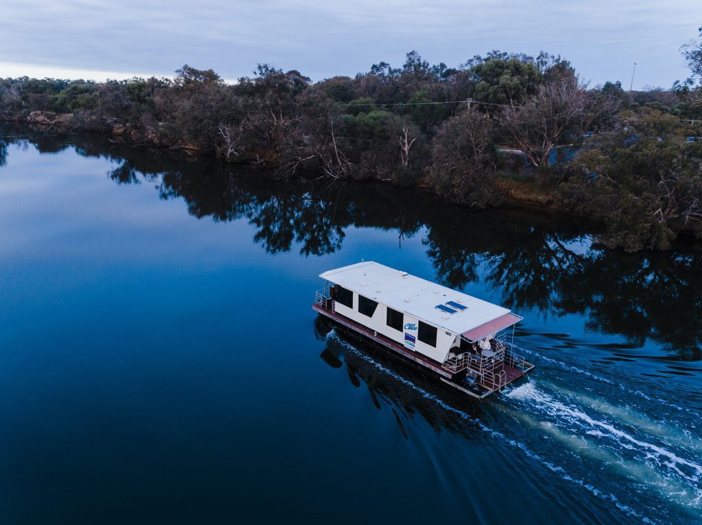 Houseboat Holiday in Mandurah