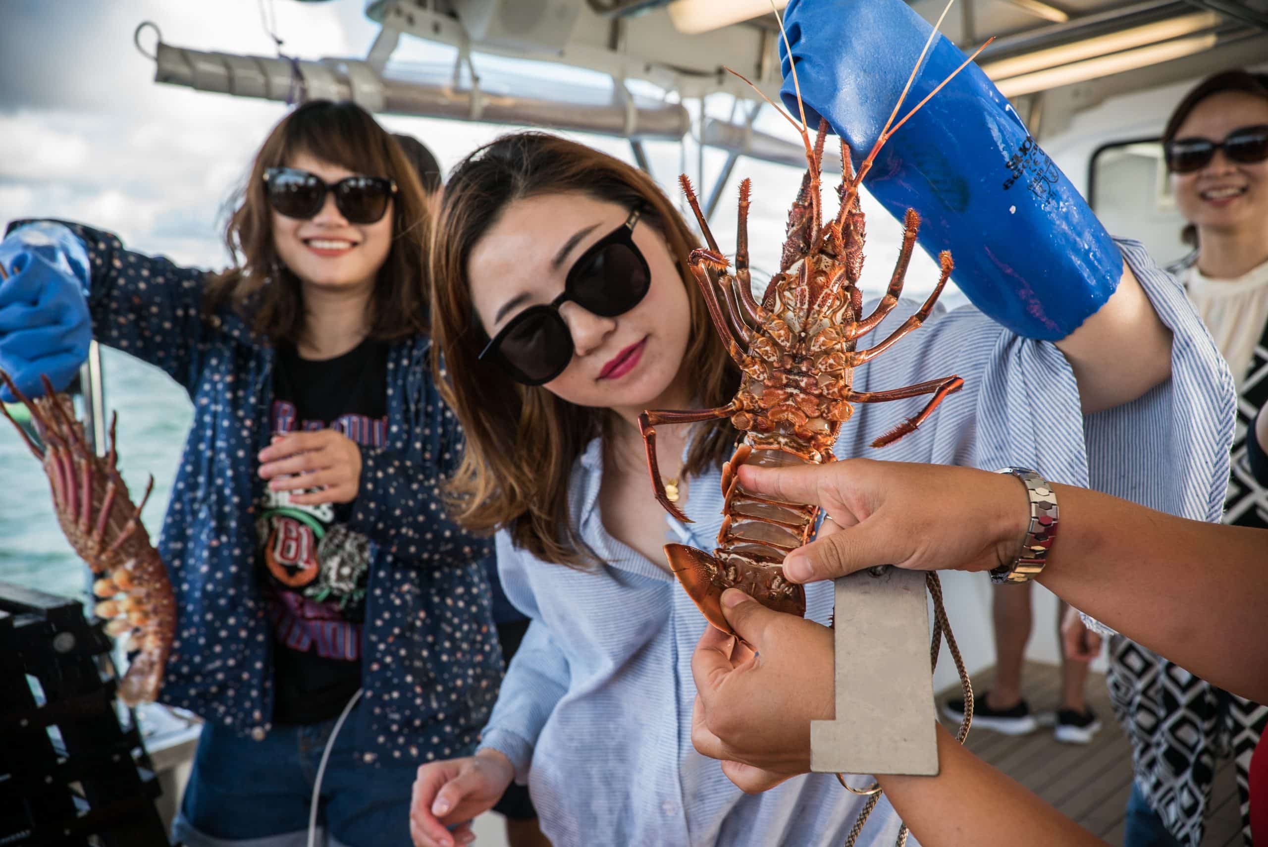 Mandurah Cruises Wild Seafood Experience